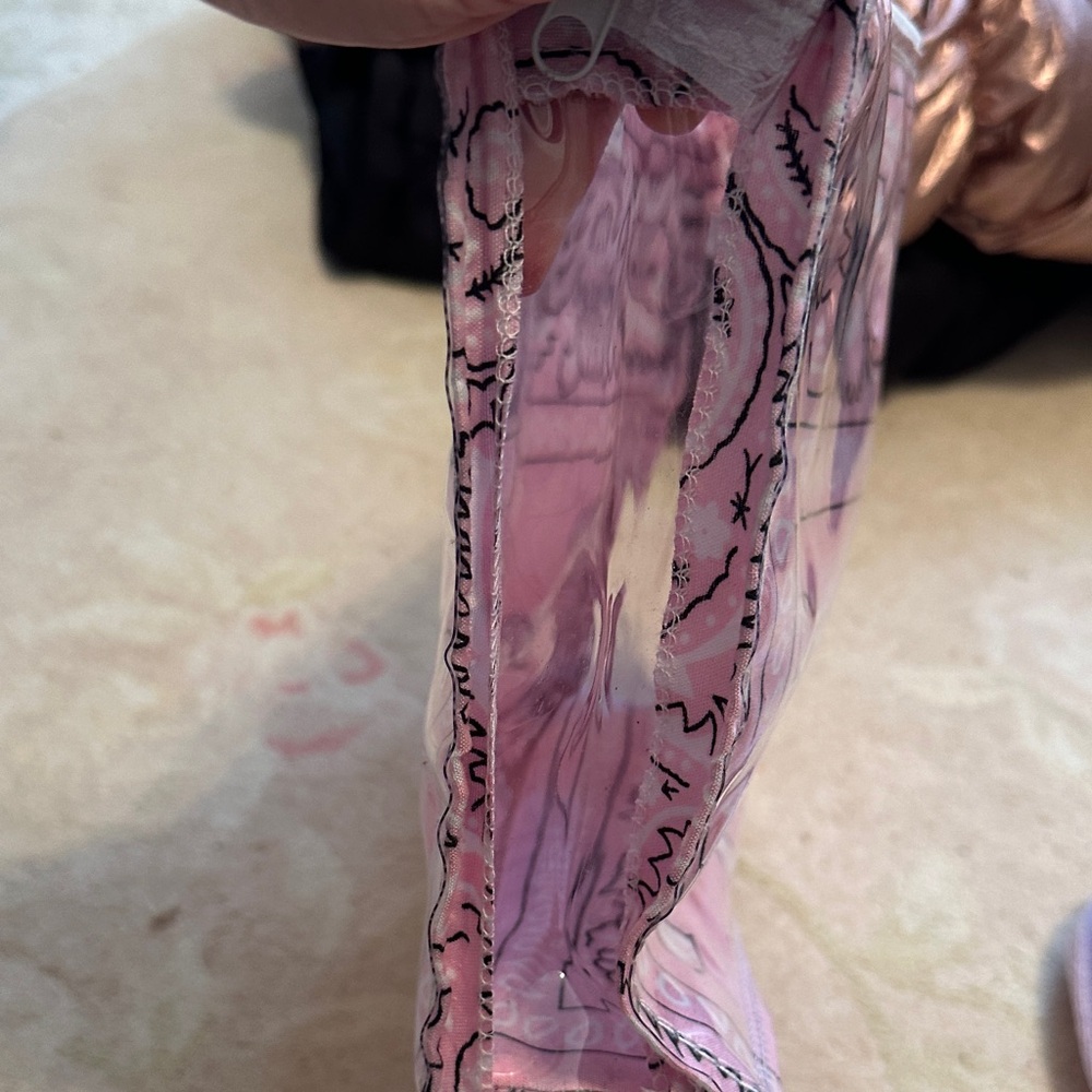 Pink Paisley Bandana Print Pouch - Picture 4 of 5